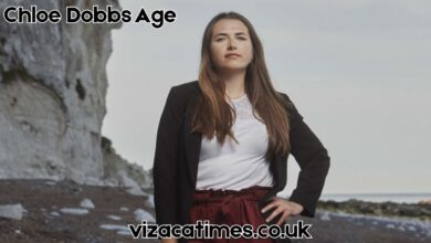 chloe dobbs age